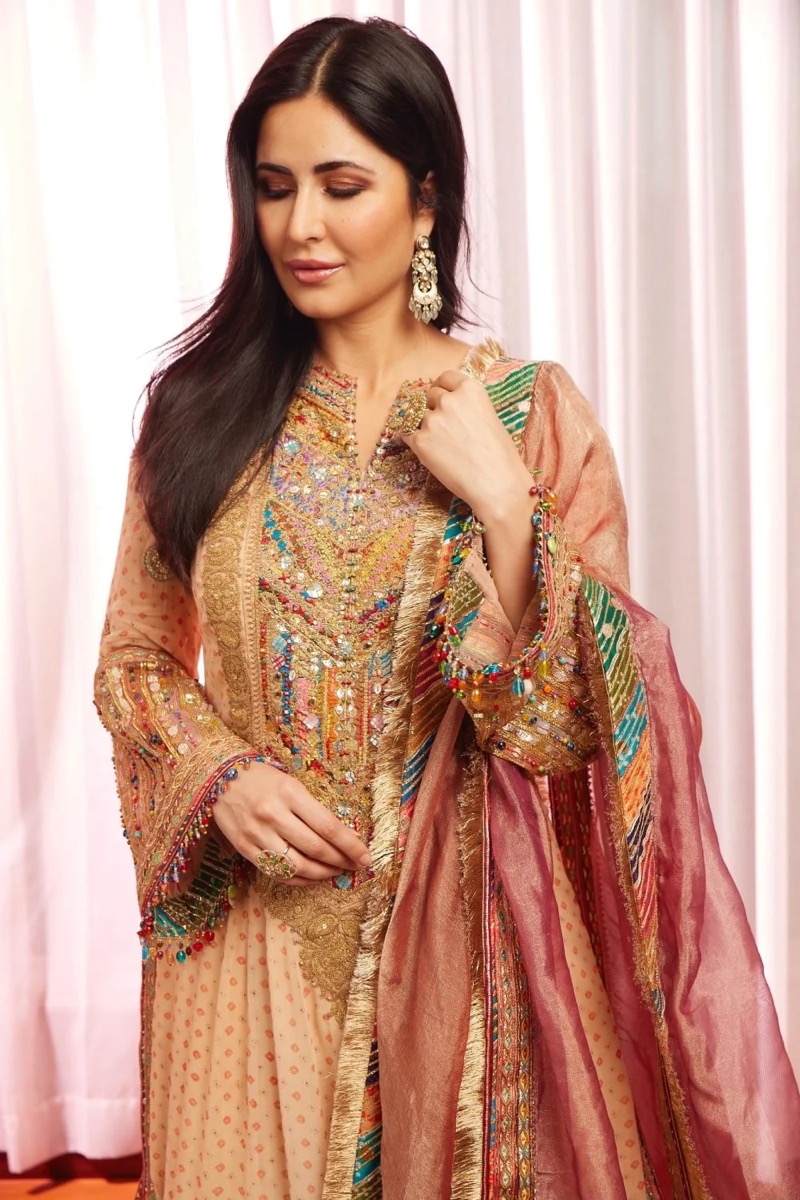 Monsoon Bridal Beauty: Humidity-Proof Makeup and Hair for the Rainy Season